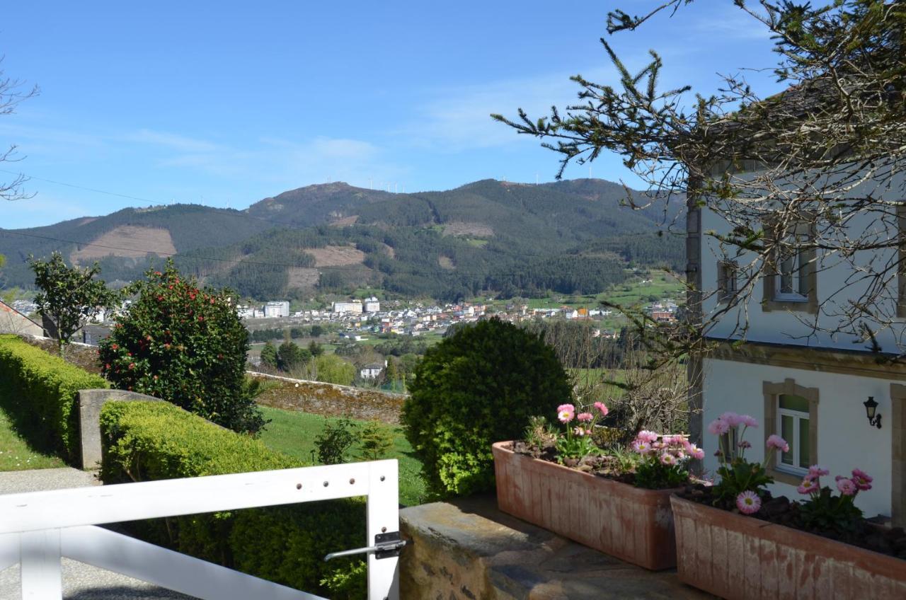 Apartamentos Minas de Silvarosa Viveiro Bagian luar foto